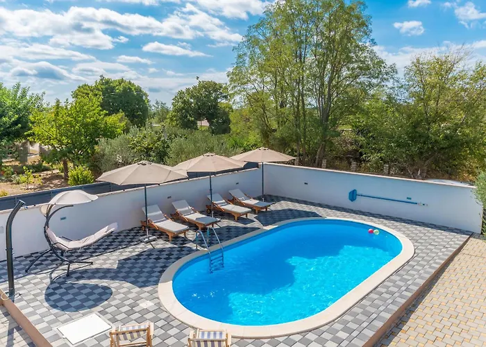 Four-bedroom In Pristeg