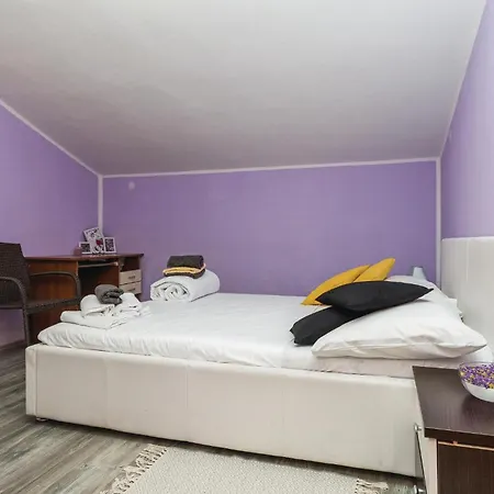Four-bedroom In Pristeg