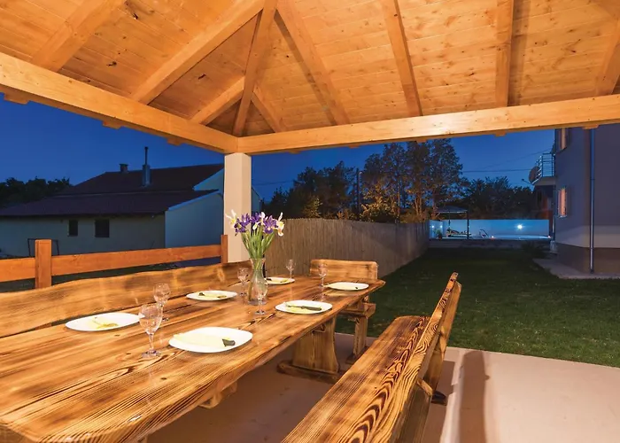 Four-bedroom In Pristeg